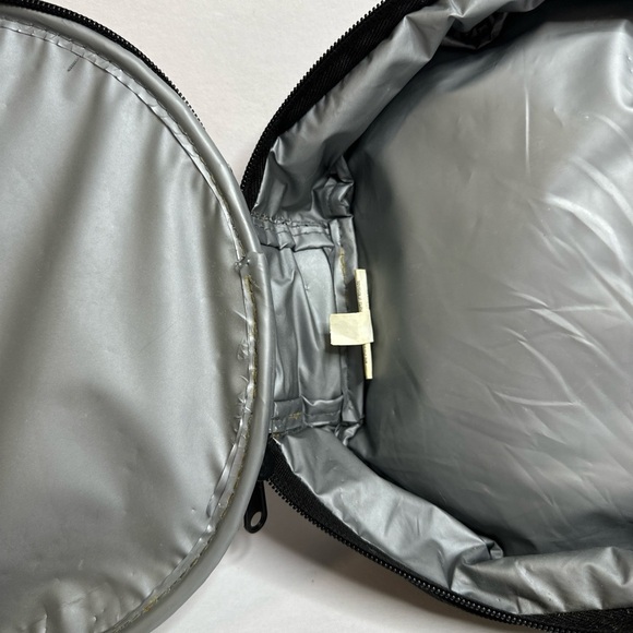 COPY - Pokemon Pokeball Kids Lunch Box Red White Black Hard Plastic 2017 - Picture 4 of 6